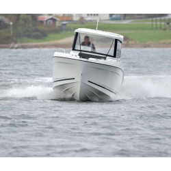 Jeanneau 605 Marlin – PRAKTISK MOTORBÅD MED TELESKOPSTYRING